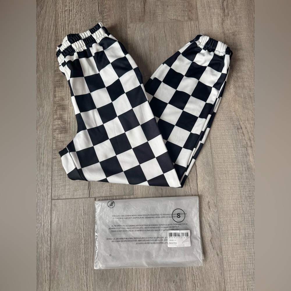 Black and White Checker Wide Leg Pants - Picture 4 of 4